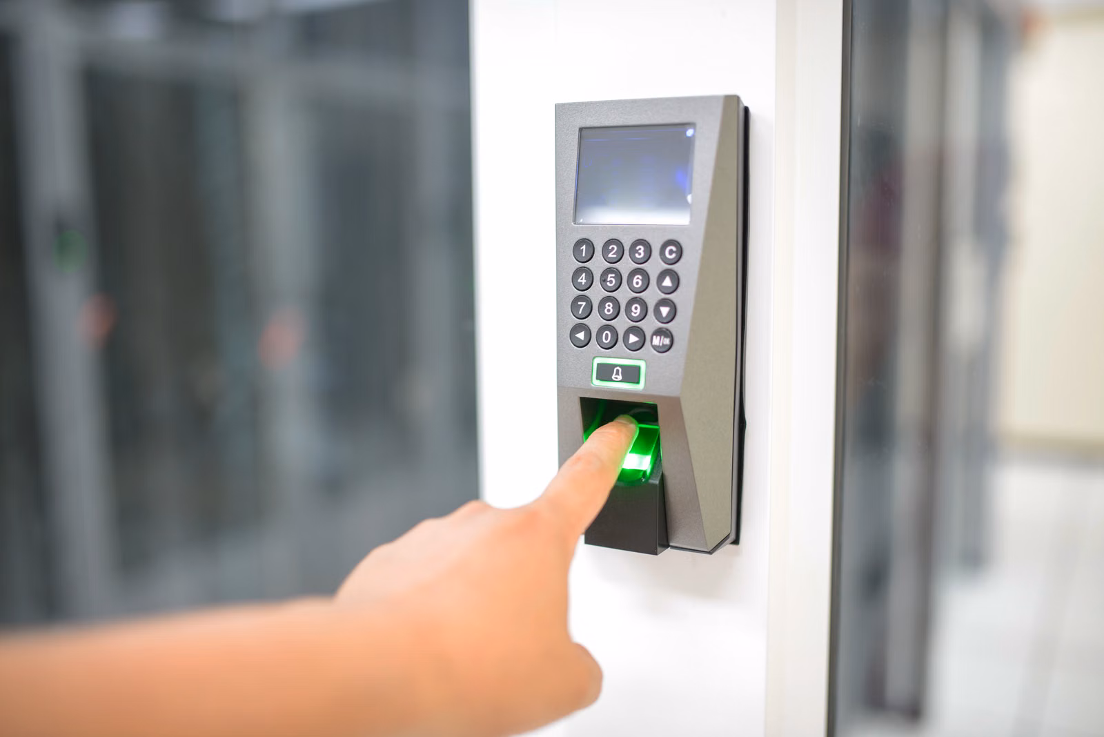Sistemas de Control de Accesos para Empresas y Comunidades